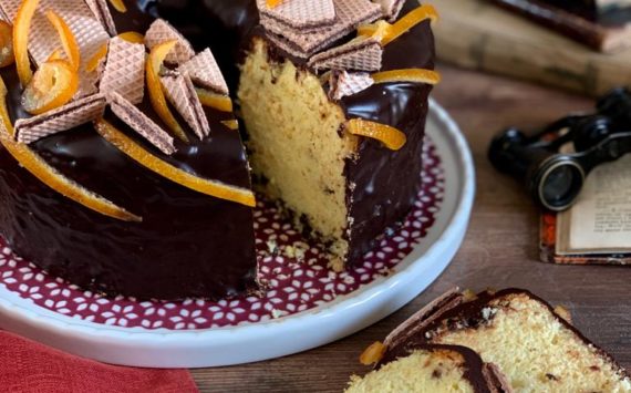 CHIFFON CAKE ALL’ARANCIA E GOCCE DI FONDENTE