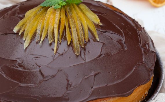 TORTA ACE CON GANACHE AL FONDENTE